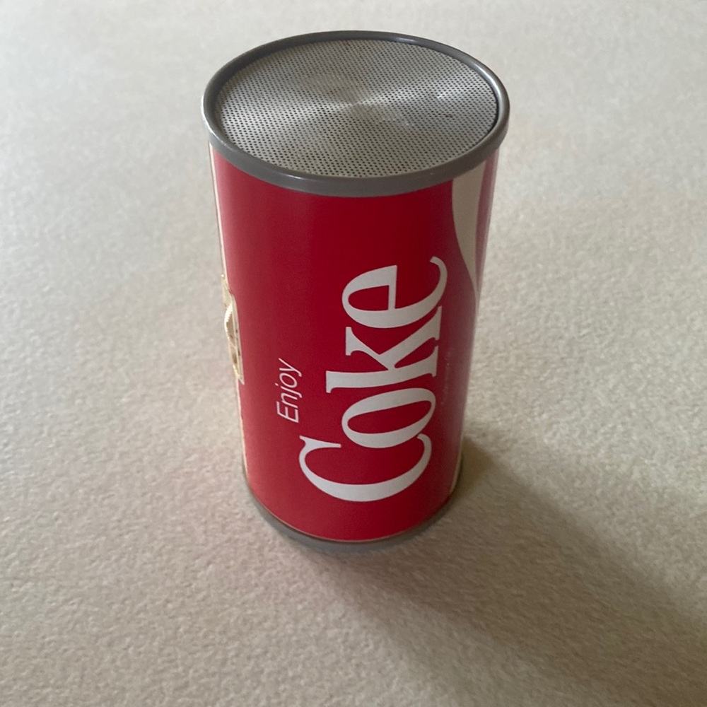 1970’s Coca Cola®️ AM Radio by General Electric red and white transistor radio
